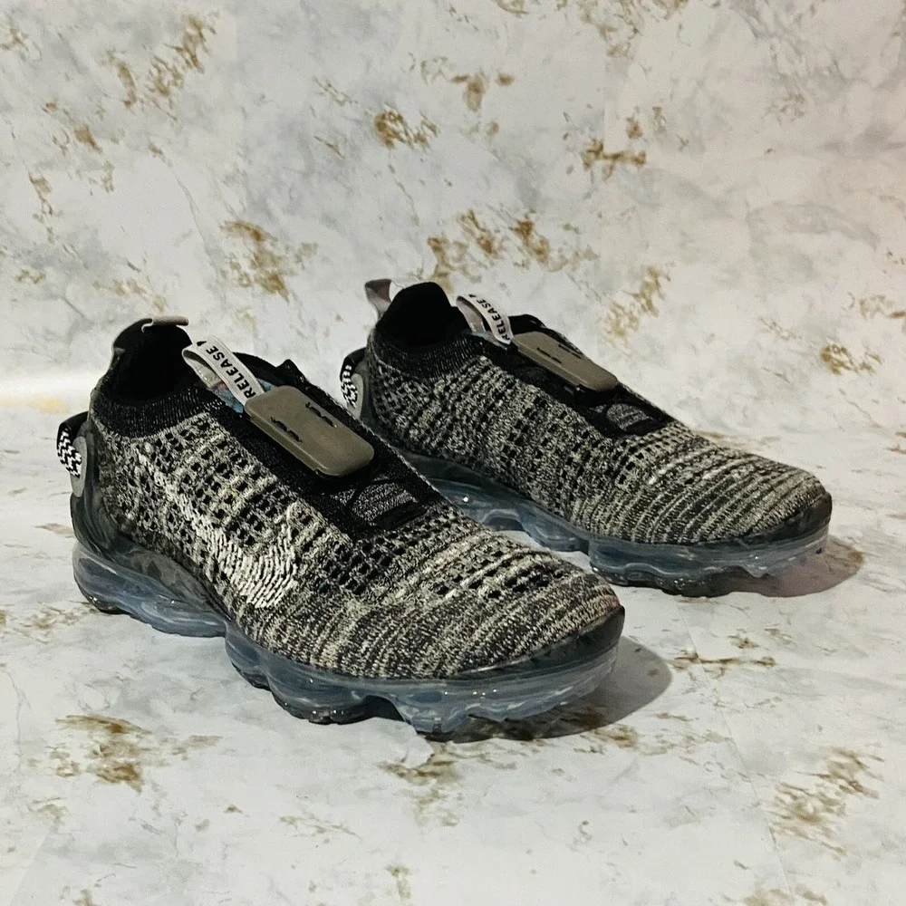 Nike Women's Air Vapormax 2020 Flyknit Oreo Black White Shoes NEW Size 6